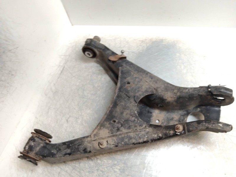 Recambio de brazo suspension superior trasero izquierdo para volkswagen passat berlina (3b3) 2.5 v6 tdi referencia OEM IAM   