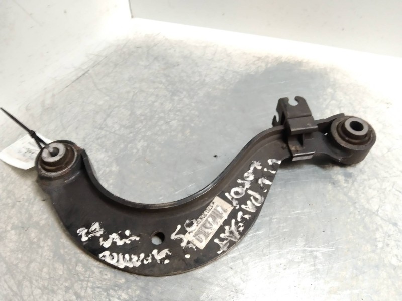 Recambio de brazo suspension superior trasero derecho para volkswagen passat variant (3c5) 2.0 tdi referencia OEM IAM   