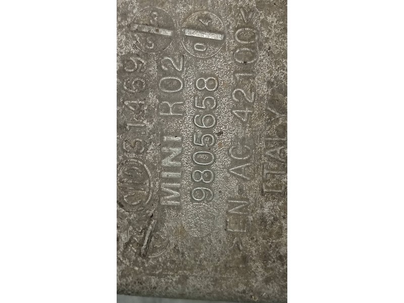 Recambio de mangueta trasera derecha para mini countryman (r60) one d referencia OEM IAM 9805658  