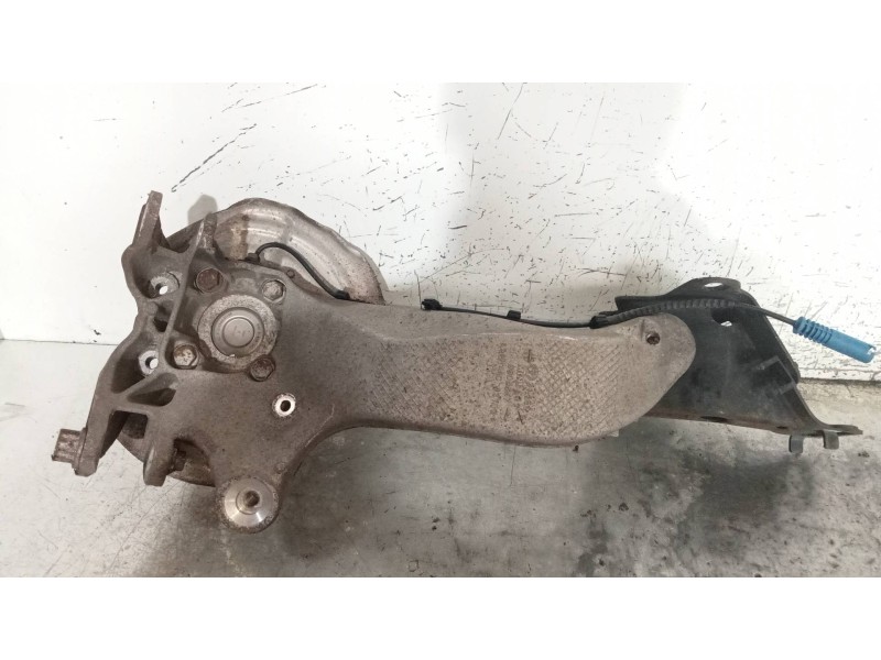 Recambio de mangueta trasera izquierda para mini countryman (r60) one d referencia OEM IAM 9805657  