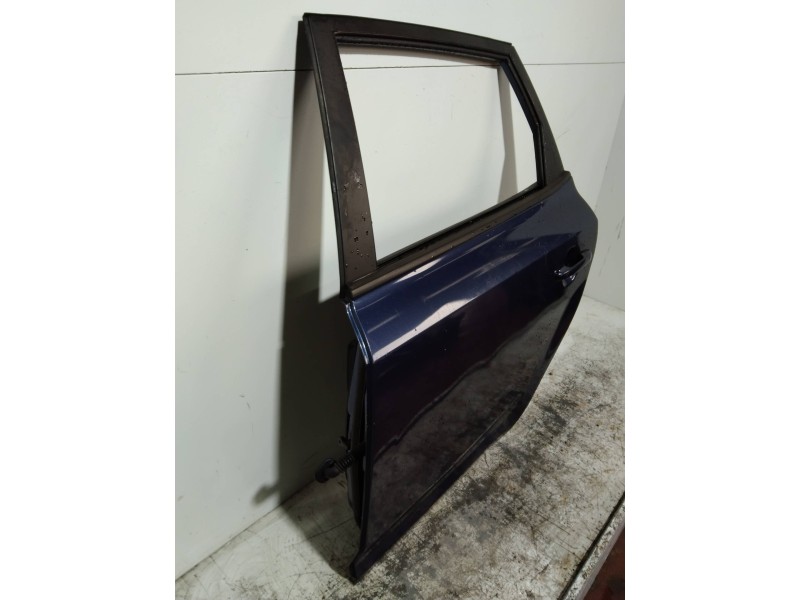 Recambio de puerta trasera izquierda para kia cee´d active referencia OEM IAM   5P