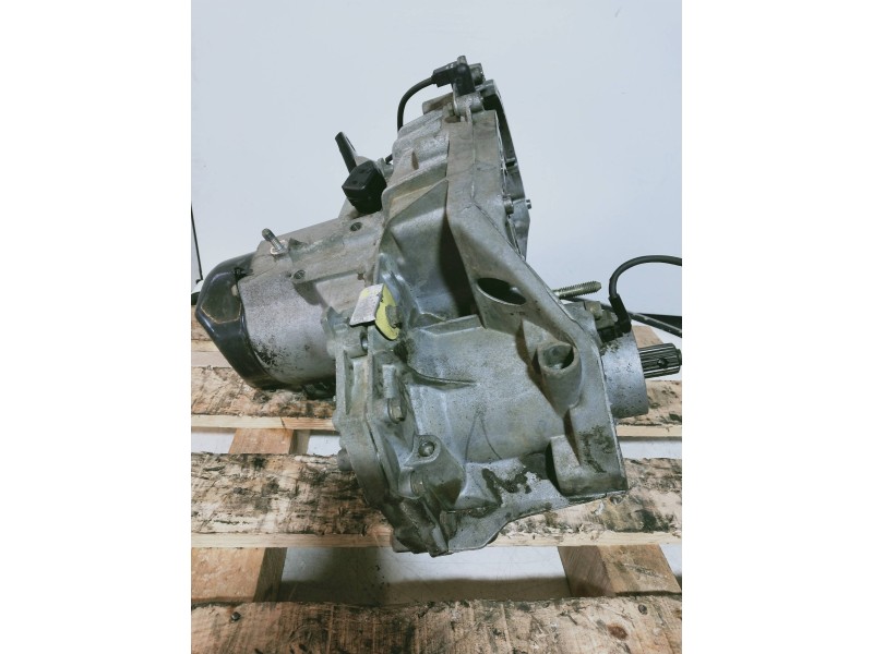 Recambio de caja cambios para volvo serie 440 turbo referencia OEM IAM M59373E D030373 