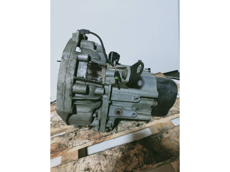 Recambio de caja cambios para volvo serie 440 turbo referencia OEM IAM M59373E D030373 