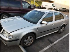 skoda octavia berlina (1u2) del año 2001