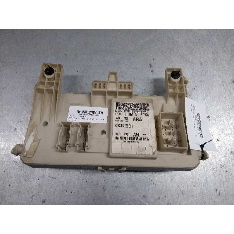 Recambio de caja reles / fusibles para ford focus c-max (cap) 1.6 tdci cat referencia OEM IAM 6M5T14014ARA F1790C 