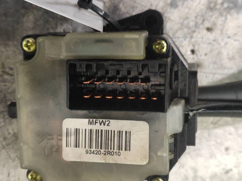 Recambio de mando limpia para hyundai i30cw classic referencia OEM IAM 934202R010  