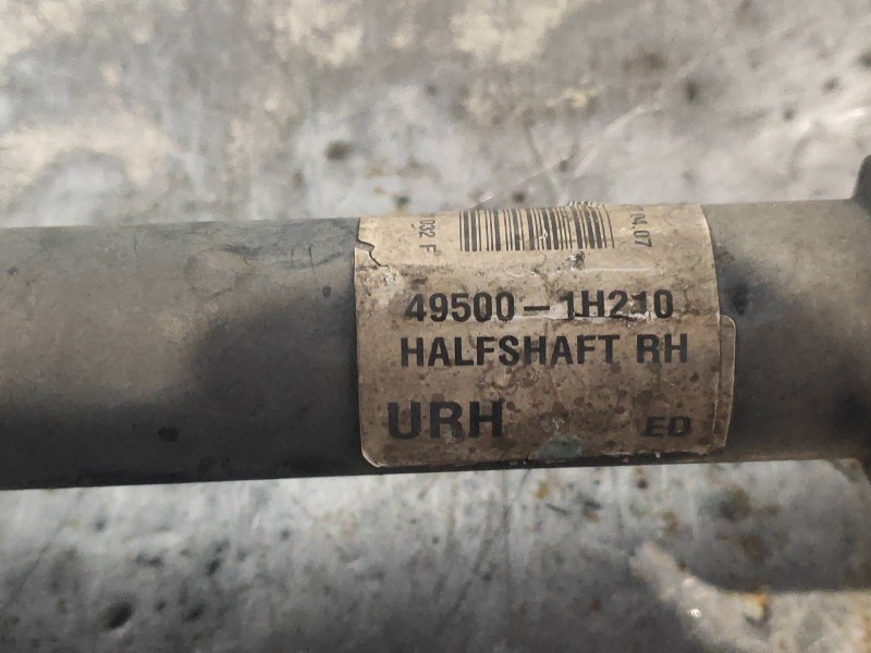 Recambio de transmision delantera derecha para kia cee´d active referencia OEM IAM 495001H210  