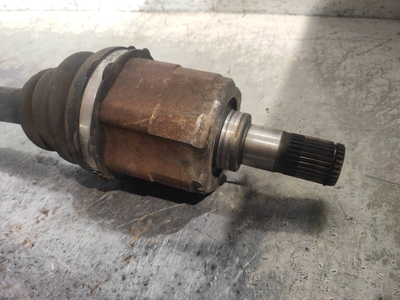 Recambio de transmision delantera derecha para kia cee´d active referencia OEM IAM 495001H210  