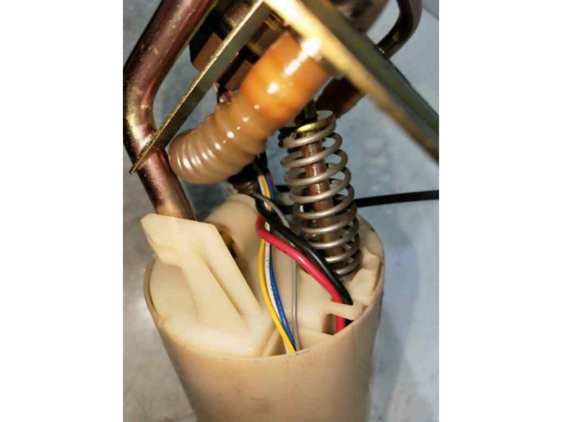Recambio de bomba combustible para daewoo nubira berlina 1.6 cat referencia OEM IAM 96385759 KAFUS AFORADOR 