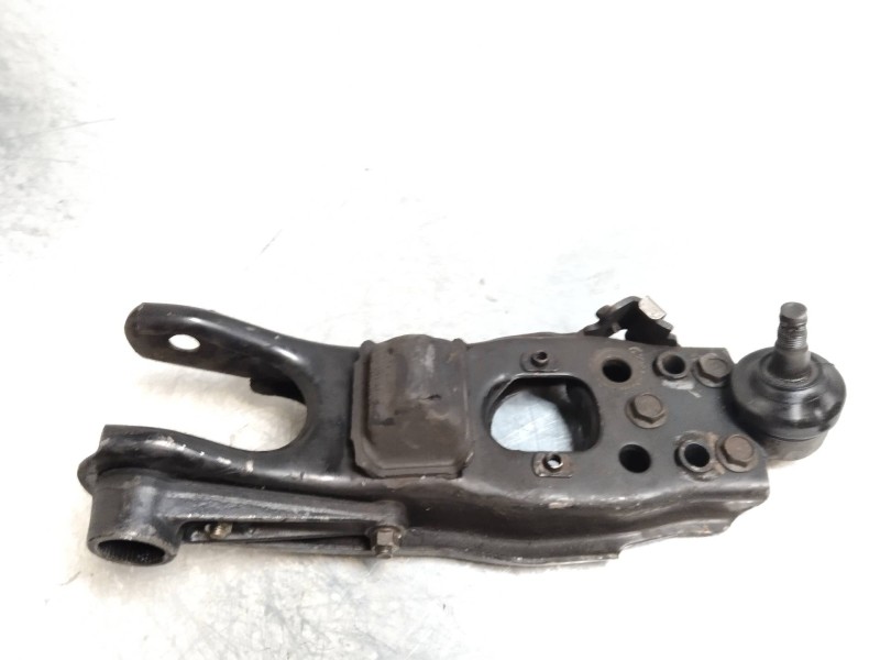 Recambio de brazo suspension inferior trasero derecho para volkswagen taro 4x4 referencia OEM IAM    Recambio de brazo suspension inferior trasero derecho para volkswagen taro 4x4 referencia OEM IAM