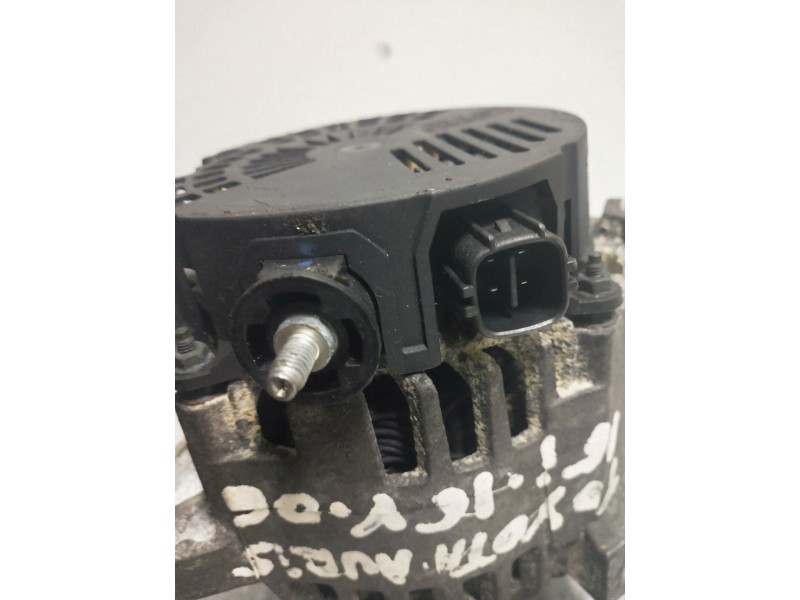 Recambio de alternador para toyota auris luna+ referencia OEM IAM 270600T010  