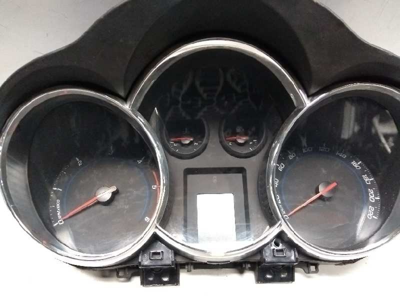 Recambio de cuadro instrumentos para chevrolet cruze station wagon ltz referencia OEM IAM 95080021 0021U 13F050010