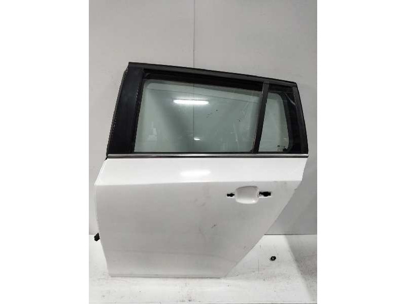 Recambio de puerta trasera izquierda para chevrolet cruze station wagon ltz referencia OEM IAM   