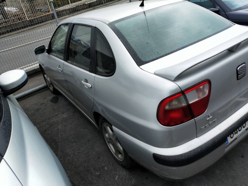 seat cordoba berlina (6k2) del año 2002