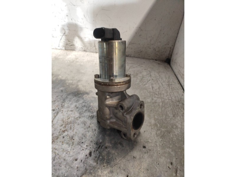 Recambio de valvula egr para kia cee´d active referencia OEM IAM 284102A120  