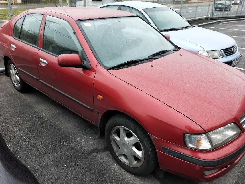 nissan primera berlina (p11) del año 1998