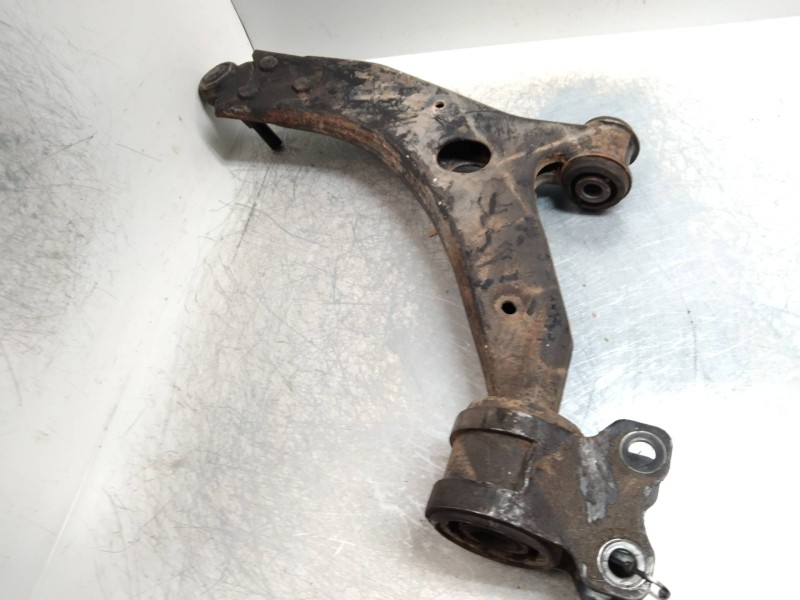Recambio de brazo suspension inferior delantero derecho para volvo c30 2.0 diesel cat referencia OEM IAM   