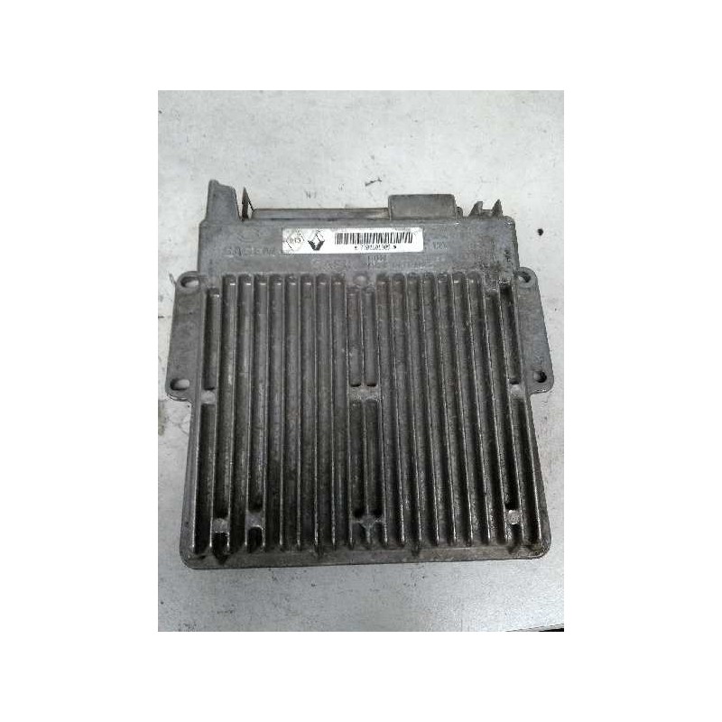 Recambio de centralita motor uce para renault clio ii fase i (b/cbo) referencia OEM IAM 7700101909 HOM7700868295 216169670