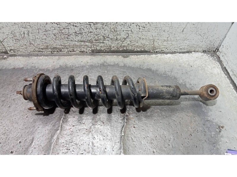 Recambio de amortiguador delantero derecho para toyota land cruiser (j15) basis referencia OEM IAM   