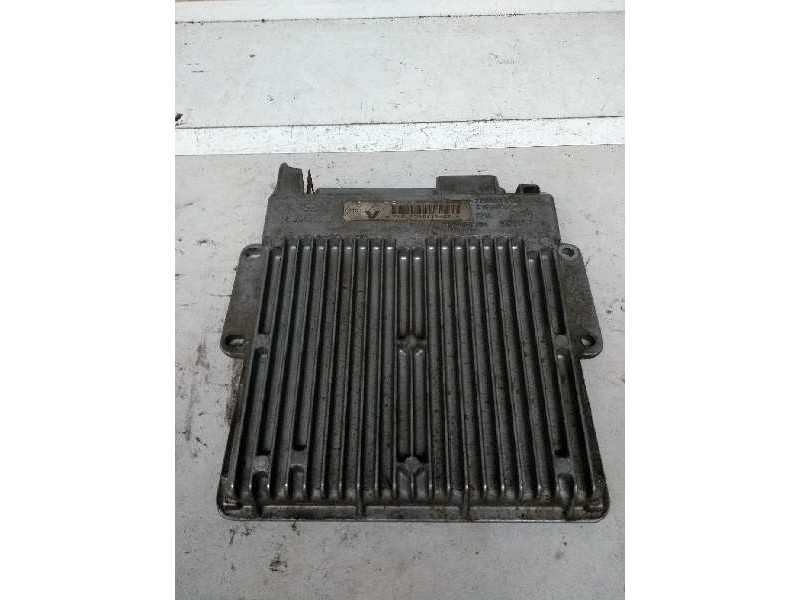 Recambio de centralita motor uce para renault clio ii fase i (b/cbo) 1.2 referencia OEM IAM 7700110427 HOM7700868294 216504080 Recambio de centralita motor uce para renault clio ii fase i (b/cbo) 1.2 referencia OEM IAM 7700110427 HOM7700868294 216504080