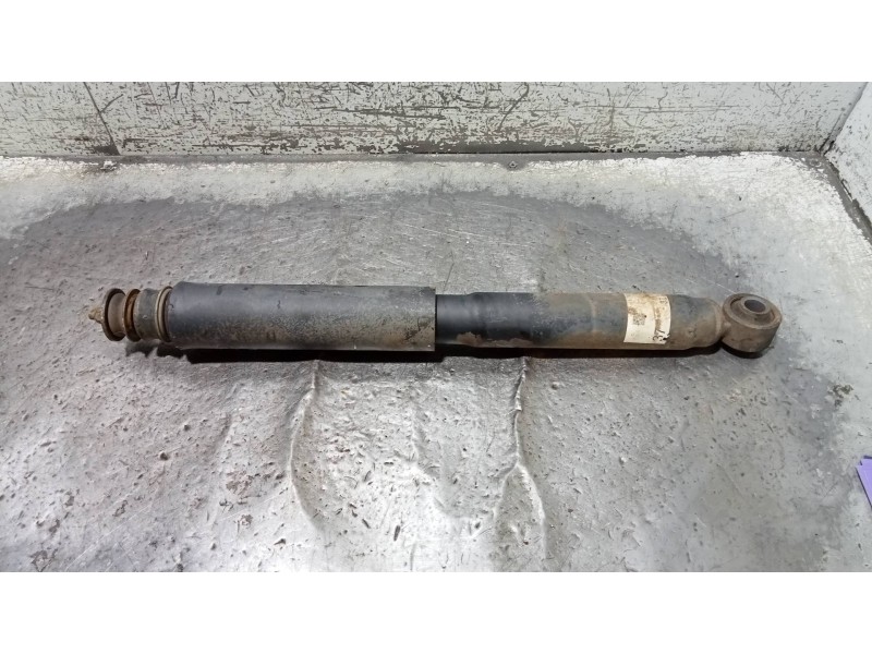 Recambio de amortiguador trasero derecho para toyota land cruiser (j15) basis referencia OEM IAM 4853060362  