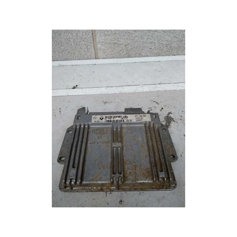 Recambio de centralita motor uce para renault clio ii fase i (b/cbo) 1.2 referencia OEM IAM 7700115597 HOM7700113511 7700115157