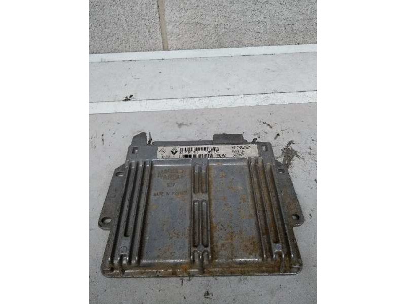 Recambio de centralita motor uce para renault clio ii fase i (b/cbo) 1.2 referencia OEM IAM 7700115597 HOM7700113511 7700115157