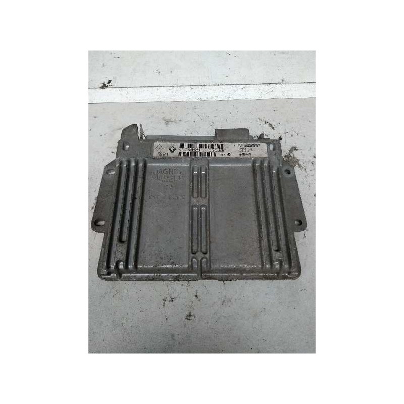 Recambio de centralita motor uce para renault clio ii fase i (b/cbo) 1.2 referencia OEM IAM 8200033337 HOM7700868294 8200031656