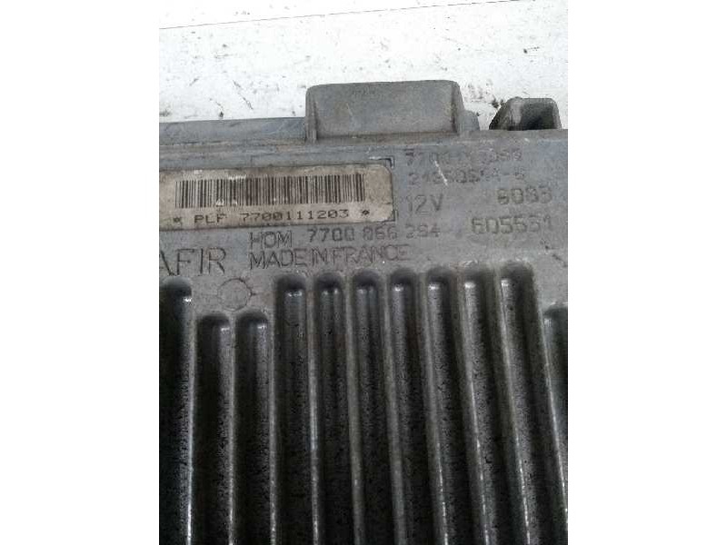 Recambio de centralita motor uce para renault clio ii fase i (b/cbo) 1.2 referencia OEM IAM 7700111203 HOM7700868294 216505149