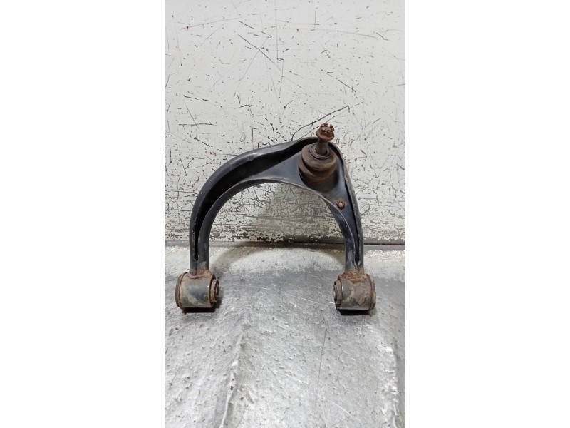 Recambio de brazo suspension superior delantero izquierdo para toyota land cruiser (j15) basis referencia OEM IAM   
