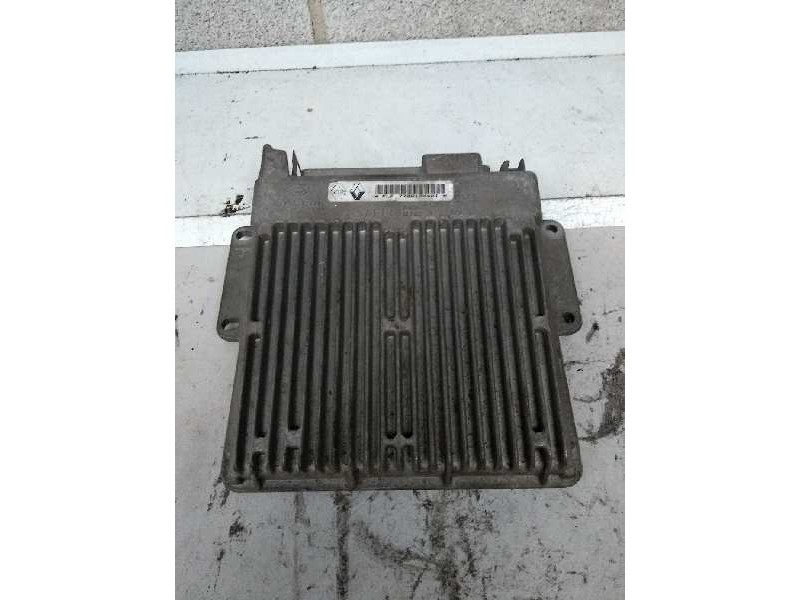 Recambio de centralita motor uce para renault clio i fase i+ii (b/c57) 1.2 referencia OEM IAM 7700104481 HOM7700868295 216234274