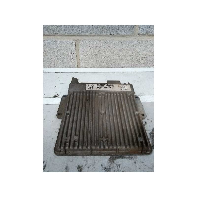Recambio de centralita motor uce para renault clio ii fase i (b/cbo) referencia OEM IAM 7700111203 HOM7700868294 7700111201