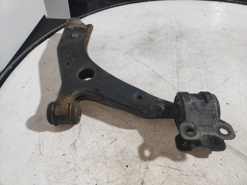 Recambio de brazo suspension inferior delantero izquierdo para ford kuga (cbv) titanium referencia OEM IAM   