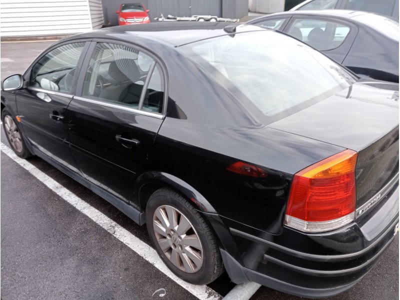 opel vectra c berlina del año 2003