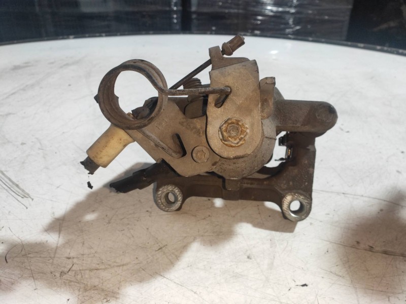 Recambio de pinza freno trasera derecha para ford kuga (cbv) titanium referencia OEM IAM   