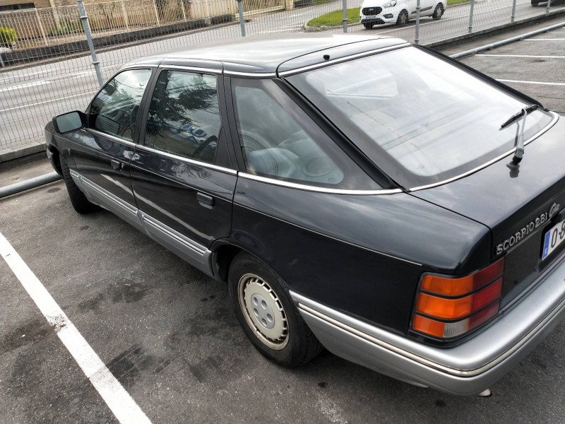 ford scorpio del año 1985