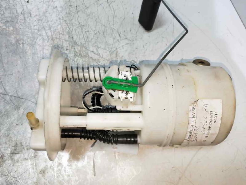 Recambio de bomba combustible para renault modus 1.4 16v referencia OEM IAM 0974677990002 MARWAL AFORADOR 