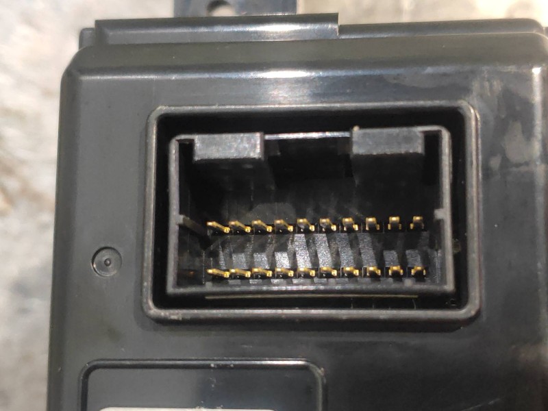 Recambio de pantalla multifuncion para kia cee´d active referencia OEM IAM 957101H100  