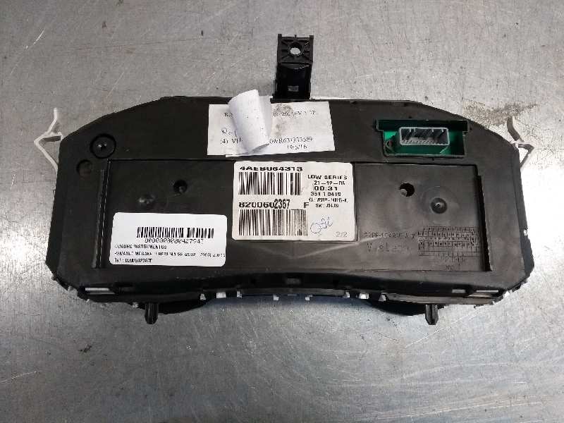 Recambio de cuadro instrumentos para renault megane ii berlina 5p 2.0 16v turbo referencia OEM IAM 8200602367F  