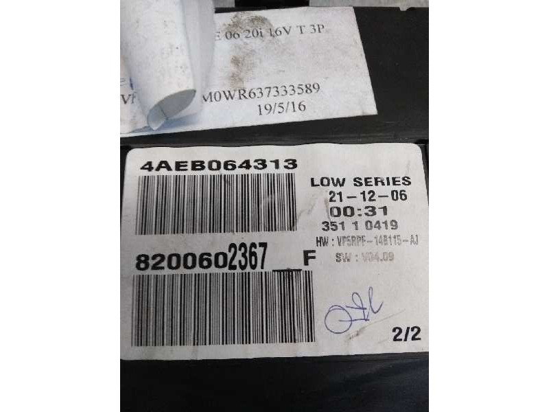 Recambio de cuadro instrumentos para renault megane ii berlina 5p 2.0 16v turbo referencia OEM IAM 8200602367F  