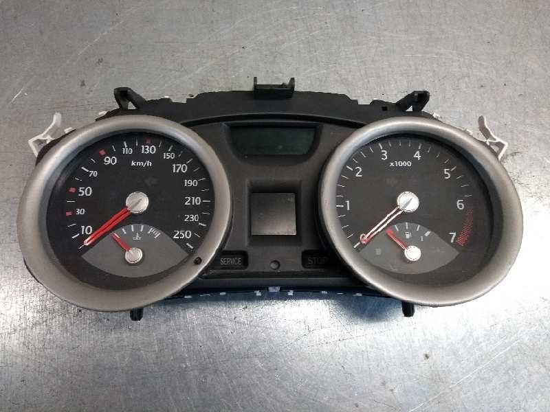 Recambio de cuadro instrumentos para renault megane ii classic berlina 1.6 16v referencia OEM IAM 8200364023F  