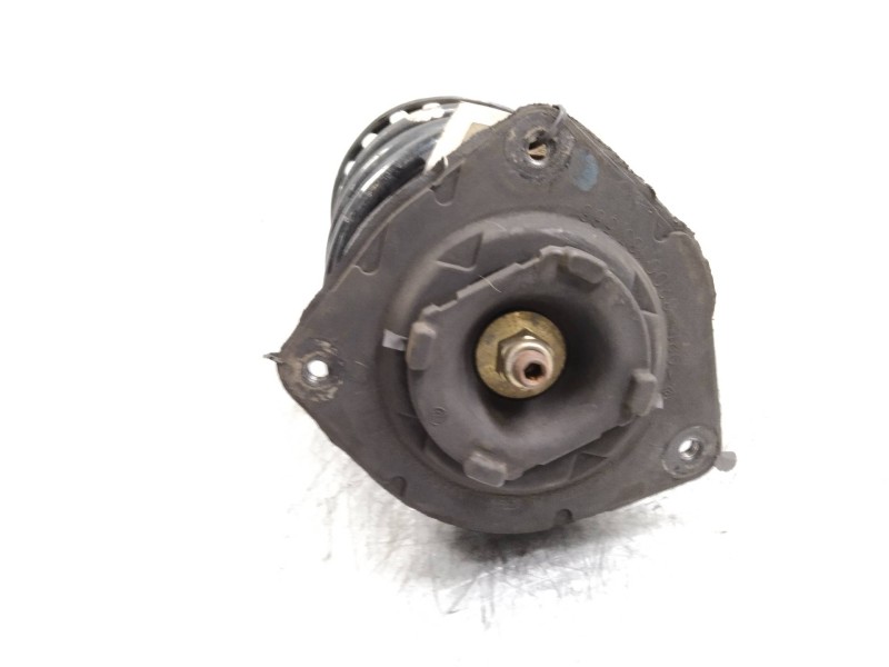 Recambio de amortiguador delantero derecho para renault modus 1.4 16v referencia OEM IAM   