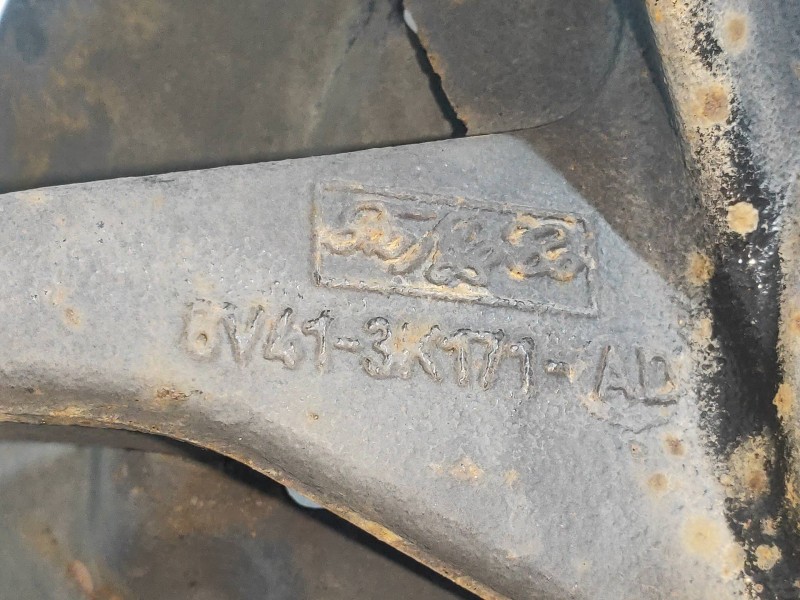 Recambio de mangueta delantera izquierda para ford kuga (cbv) titanium referencia OEM IAM 8V413K171AD  