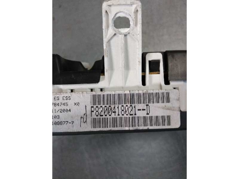 Recambio de cuadro instrumentos para renault modus 1.4 16v referencia OEM IAM P8200418021D  