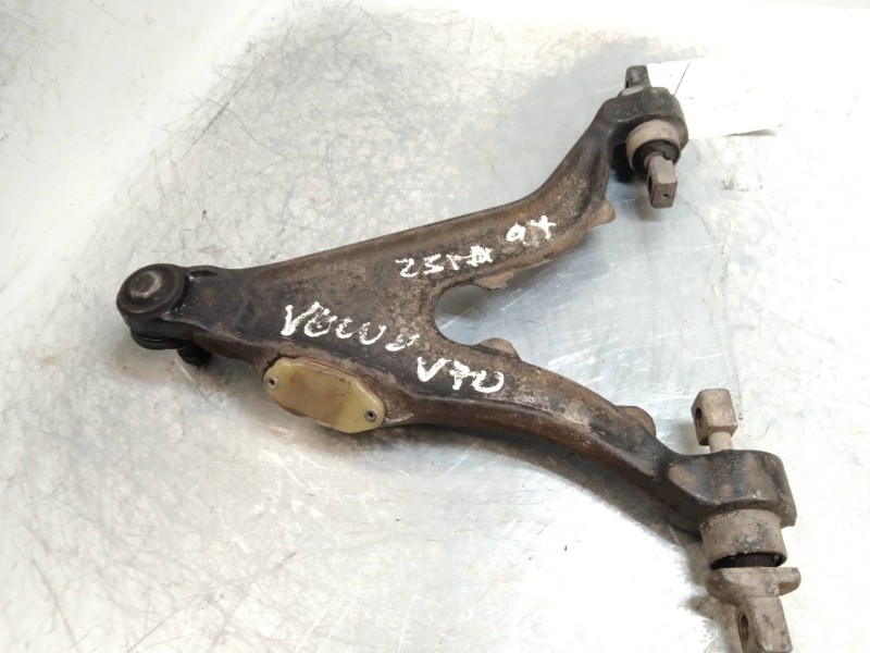 Recambio de brazo suspension inferior delantero izquierdo para volvo s70 berlina 2.5 turbodiesel referencia OEM IAM   