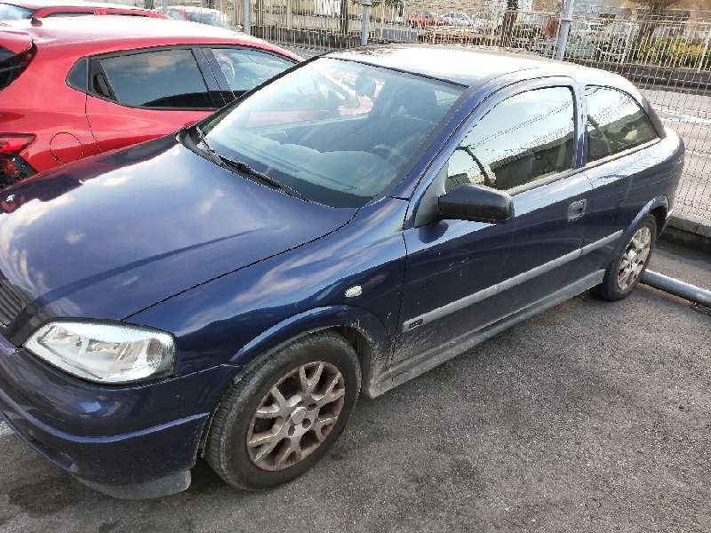 opel astra g berlina del año 2001