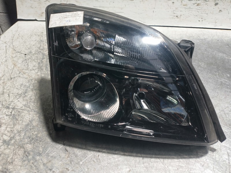 Recambio de faro derecho para opel vectra c berlina comfort referencia OEM IAM   