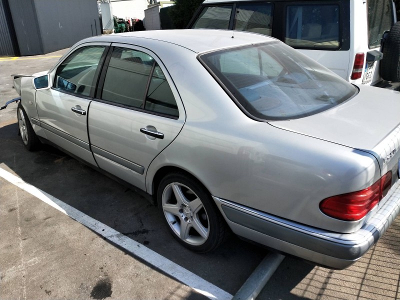 mercedes clase e (w210) berlina diesel del año 2000