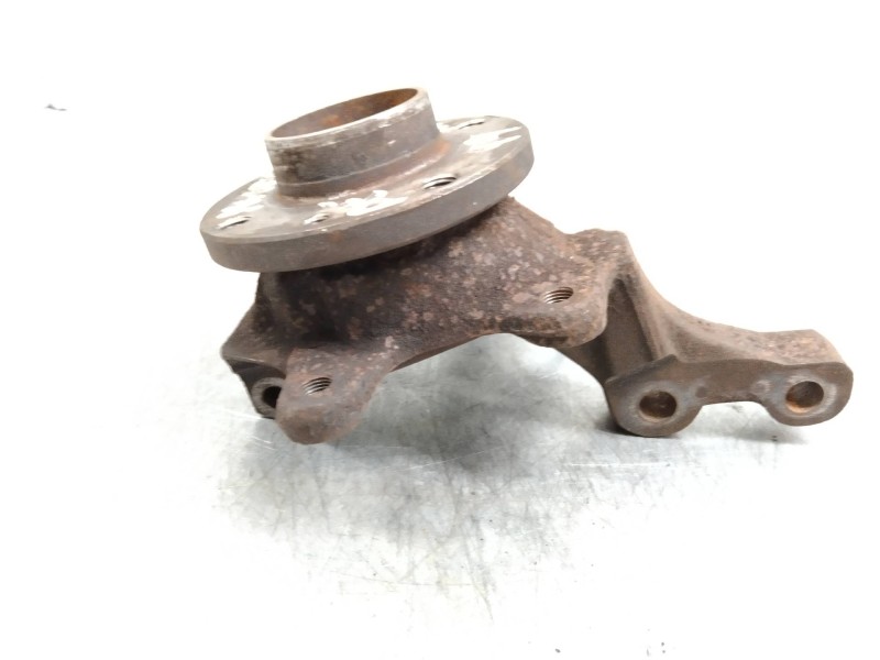 Recambio de mangueta delantera derecha para renault megane i classic (la0) referencia OEM IAM    Recambio de mangueta delantera derecha para renault megane i classic (la0) referencia OEM IAM