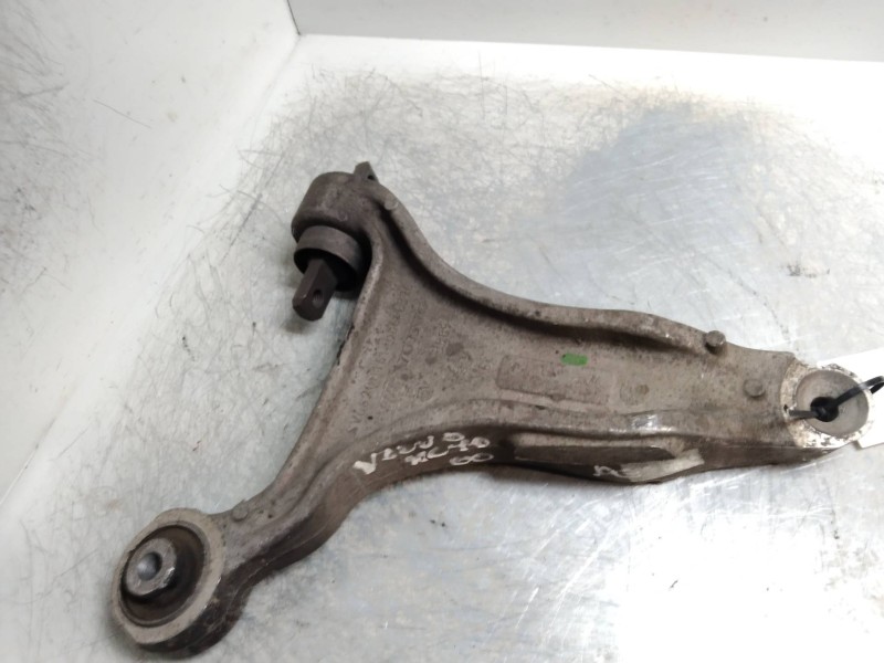 Recambio de brazo suspension inferior delantero derecho para volvo xc70 2.4 diesel cat referencia OEM IAM   